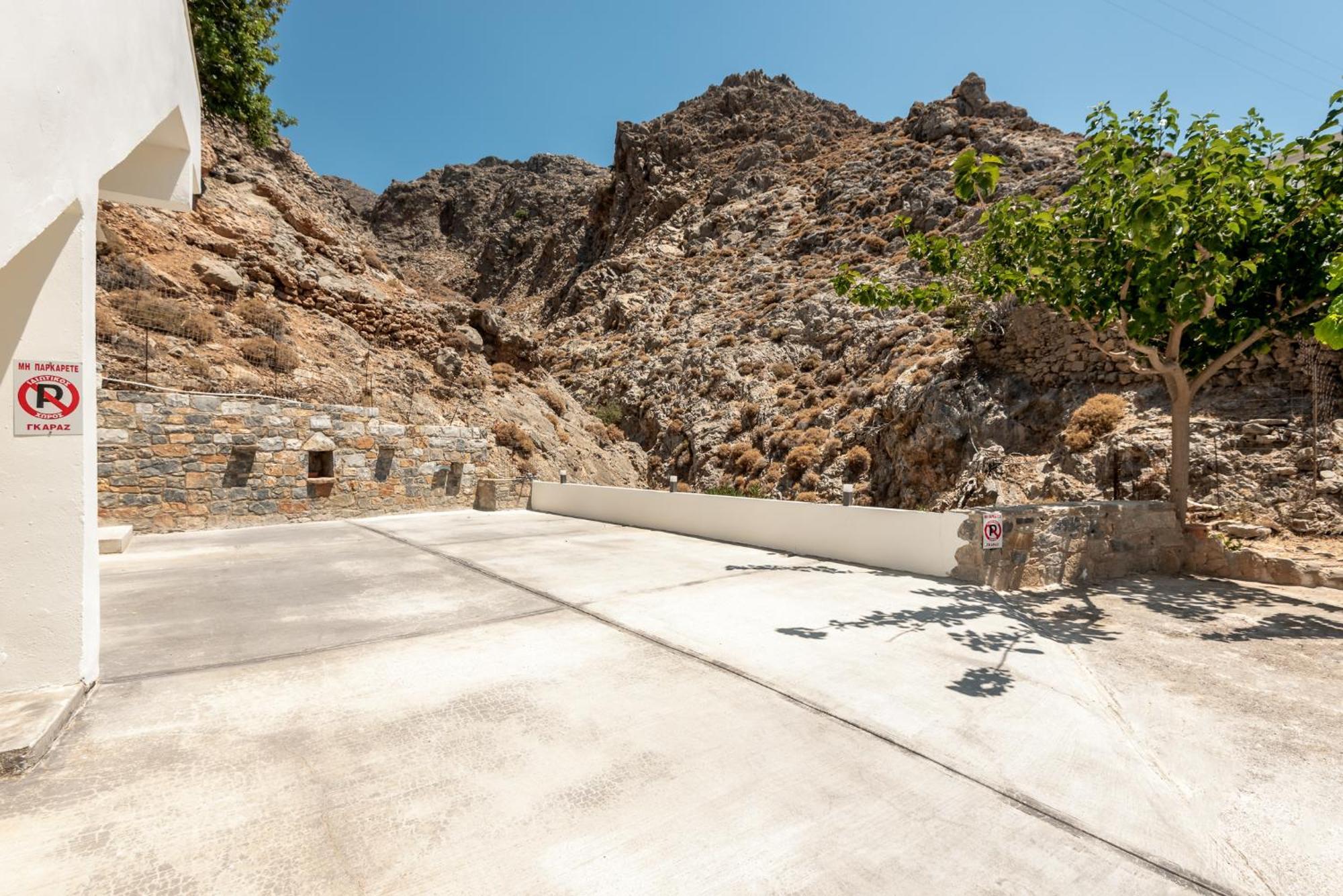 Cavros Residence ,In Chora Sfakion 'Construction 2024' ภายนอก รูปภาพ